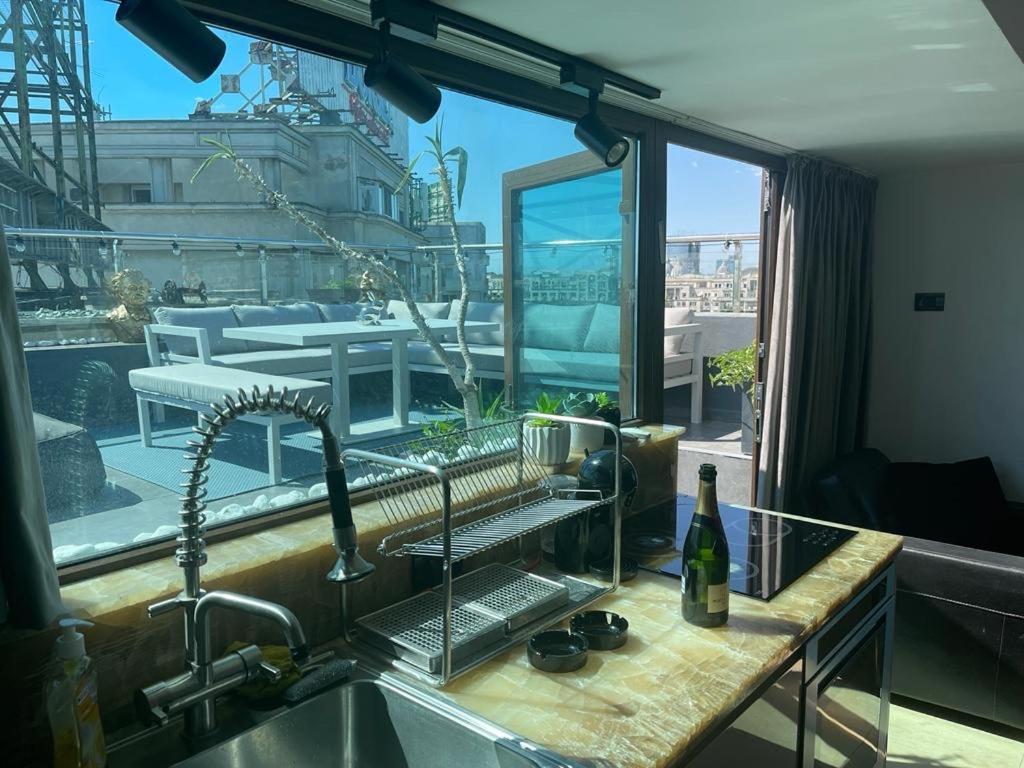 Penthouse Complex Bucureşti